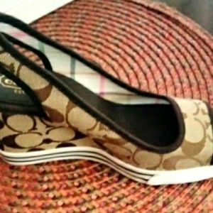 SOLD 7/6/2022 COACH Size 5 Comfy, Classy Wedge. Easy on, easy off.